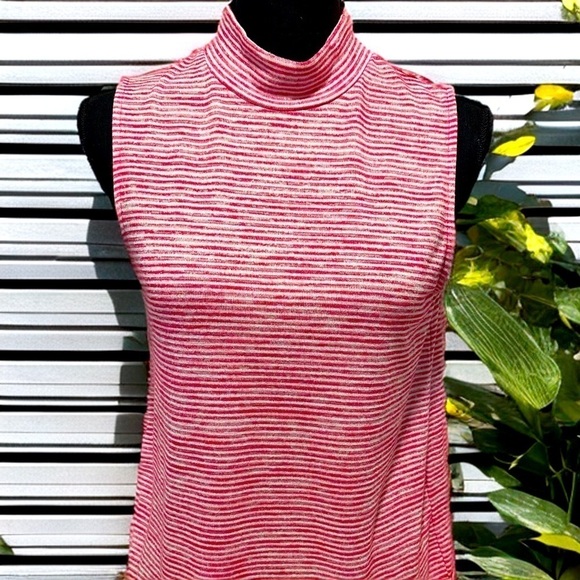 Banana Republic Mock Neck  Tank Size M Red White Stripes - Picture 1 of 12